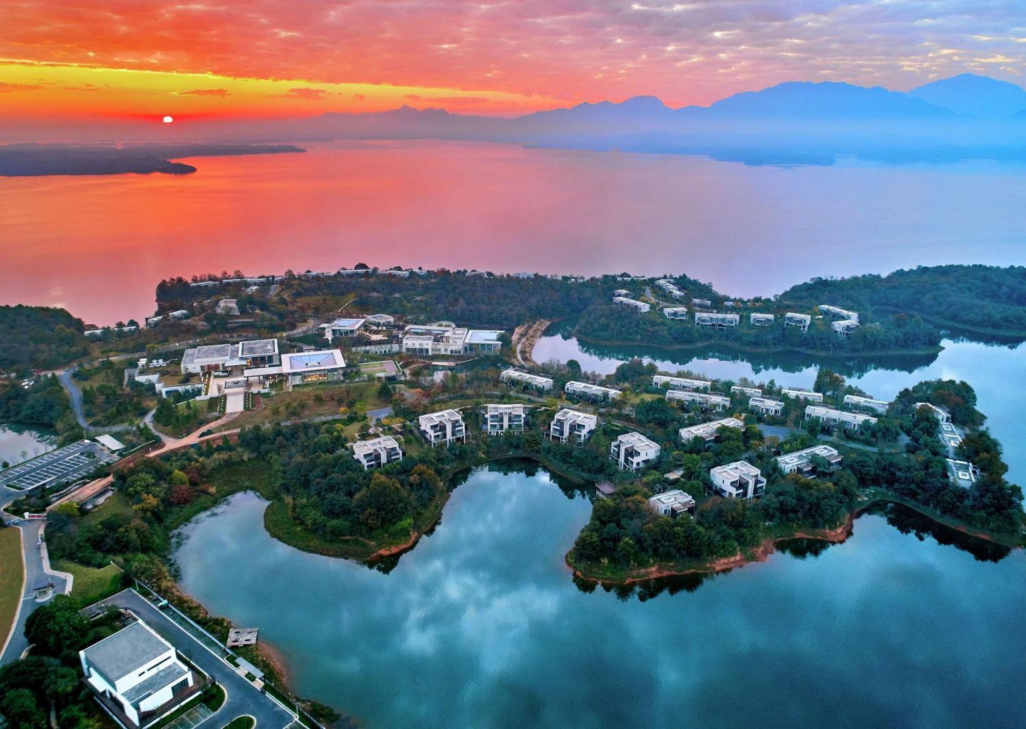 Lushan West Sea Resort, Curio Collection By Hilton Jiujiang (Jiangxi) Exterior foto
